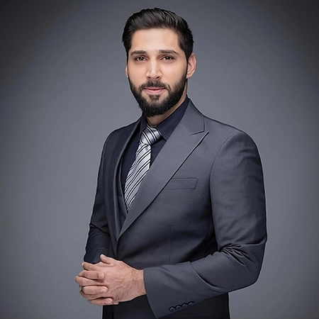 Dubai Based Most leading and trustable property Buying and selling agent Noor ul Aized Worked in Firstpoint Real Estate 
